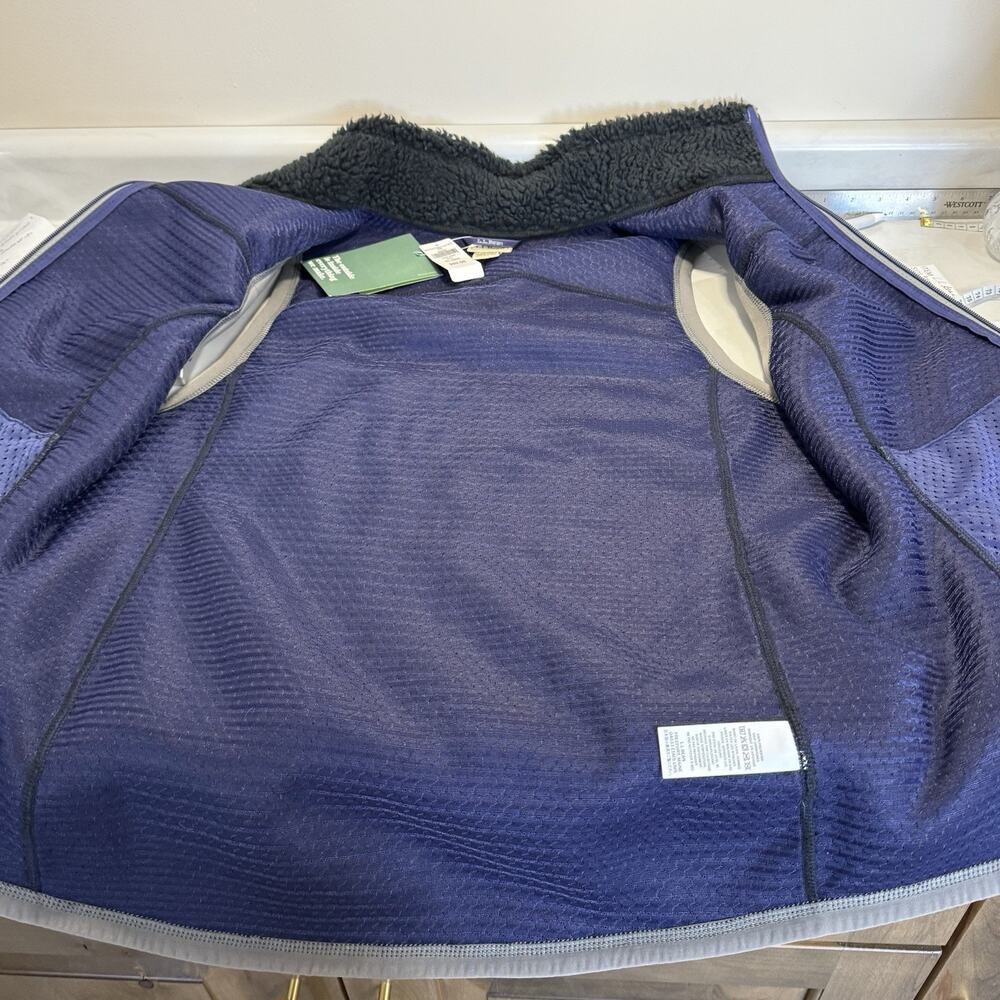 L.L. Bean Women's MOUNTAIN PILE FLEECE VEST Size XL Black Sherpa Zip Pockets NEW - Picture 6 of 11